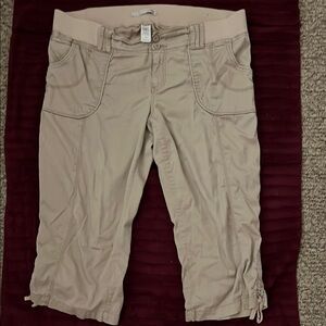 Maurices Tan Capri Pants Lightweight Casual
